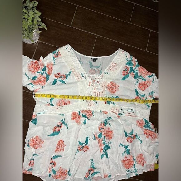 Torrid Babydoll peasant Gauze Crochet Trim Lace-Up Top sz 5 - Picture 11 of 12